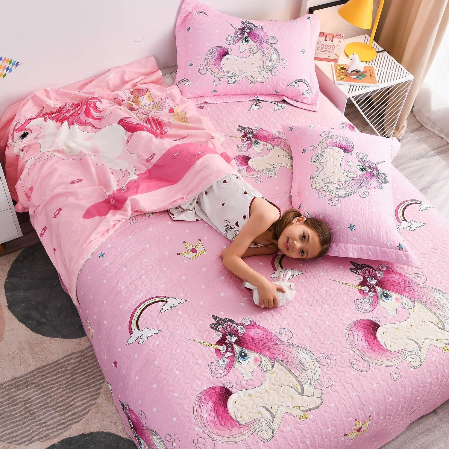 Quilt Set Twin Size Girls Bedding - Pink Unicorn Lightweight Reversible Quilts with Pillow Shams - Kids Bedspreads Coverlet